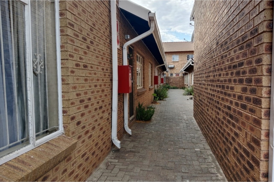 To Let 2 Bedroom Property for Rent in Rustenburg Central North West